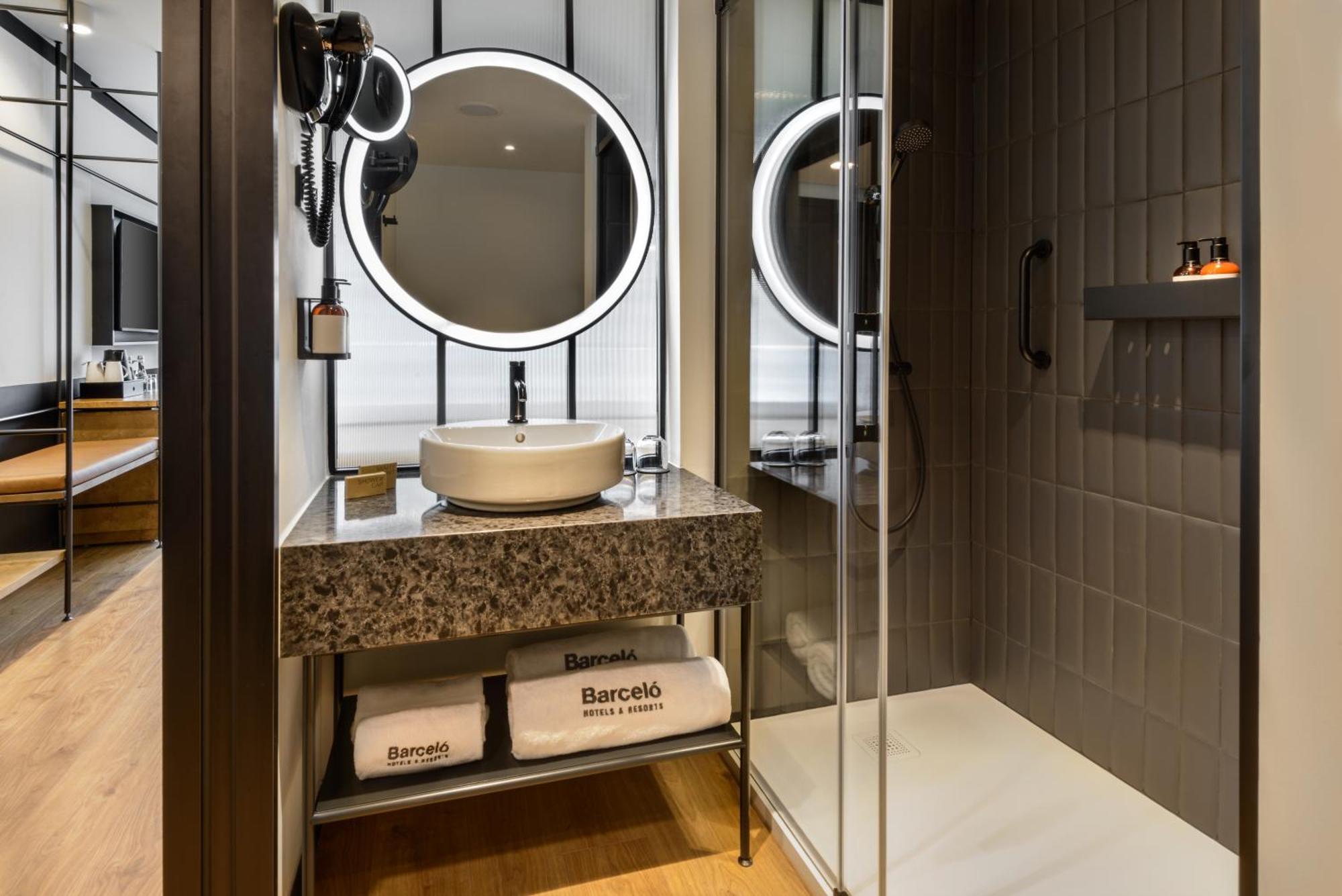 Barcelo Warsaw Powisle Hotell Exteriör bild